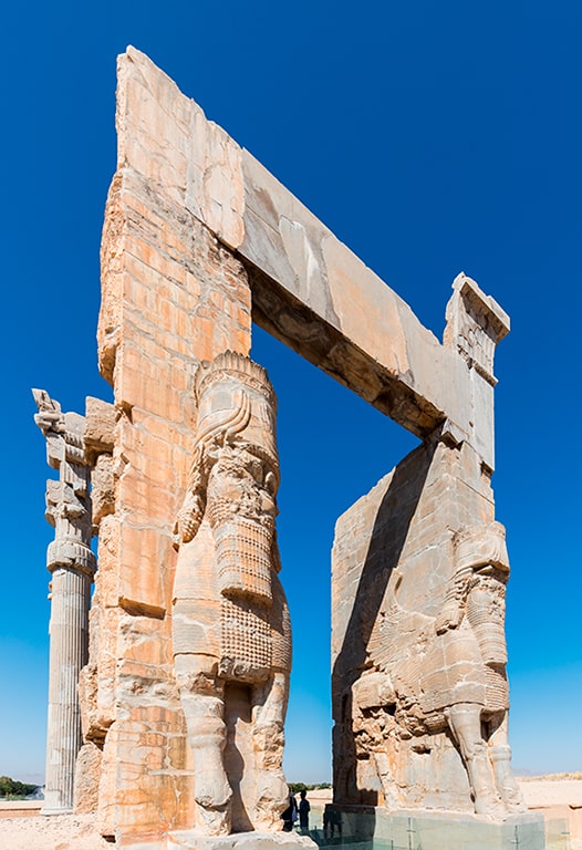 Delso, D. (2016). Pórtico de las naciones en Persépolis 2