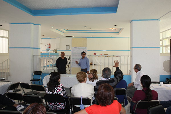  Fotografía tomada por Francisco Gómez para ilustrar la fase donde se presenta las conclusiones del taller.