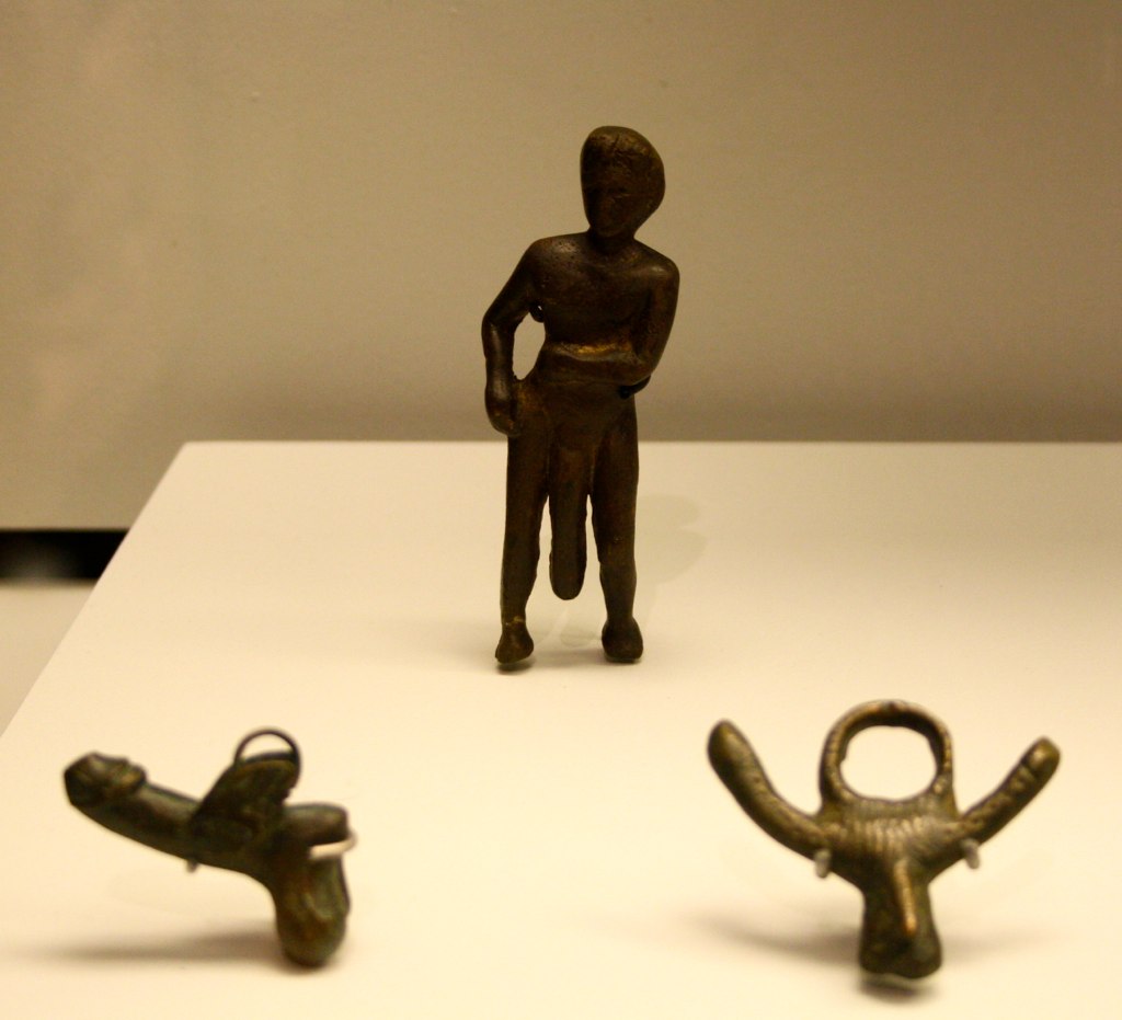 Objetos priápicos en el Museo Arqueológico y Etnológico de Córdoba (España)