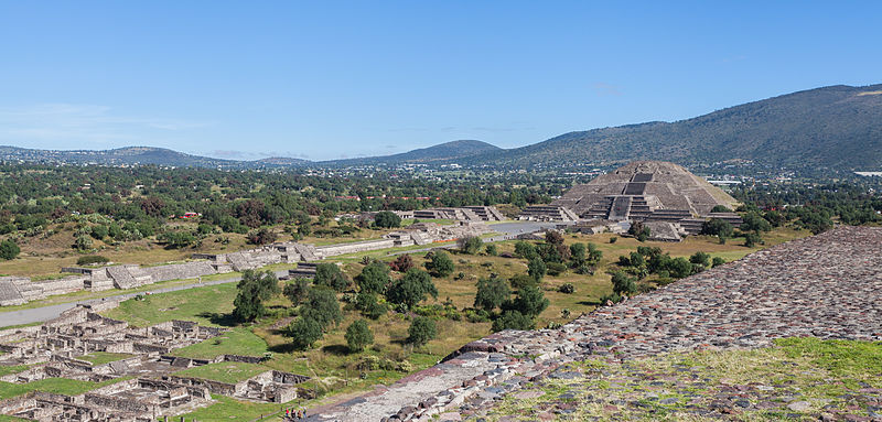 Pirámide de la luna en Teotihuacán